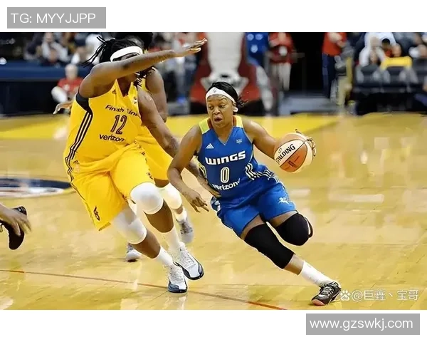 银星与飞翼的巅峰对决谁能在WNBA赛场上笑到最后